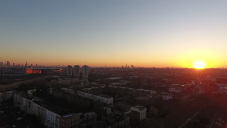 Finsbury-Viertel-In-London,-England,-Sonnenuntergang-Aus-Der-Luft,-Drohnenansicht